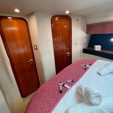 Boat Accommodation Ltd Torquay Εξωτερικό φωτογραφία