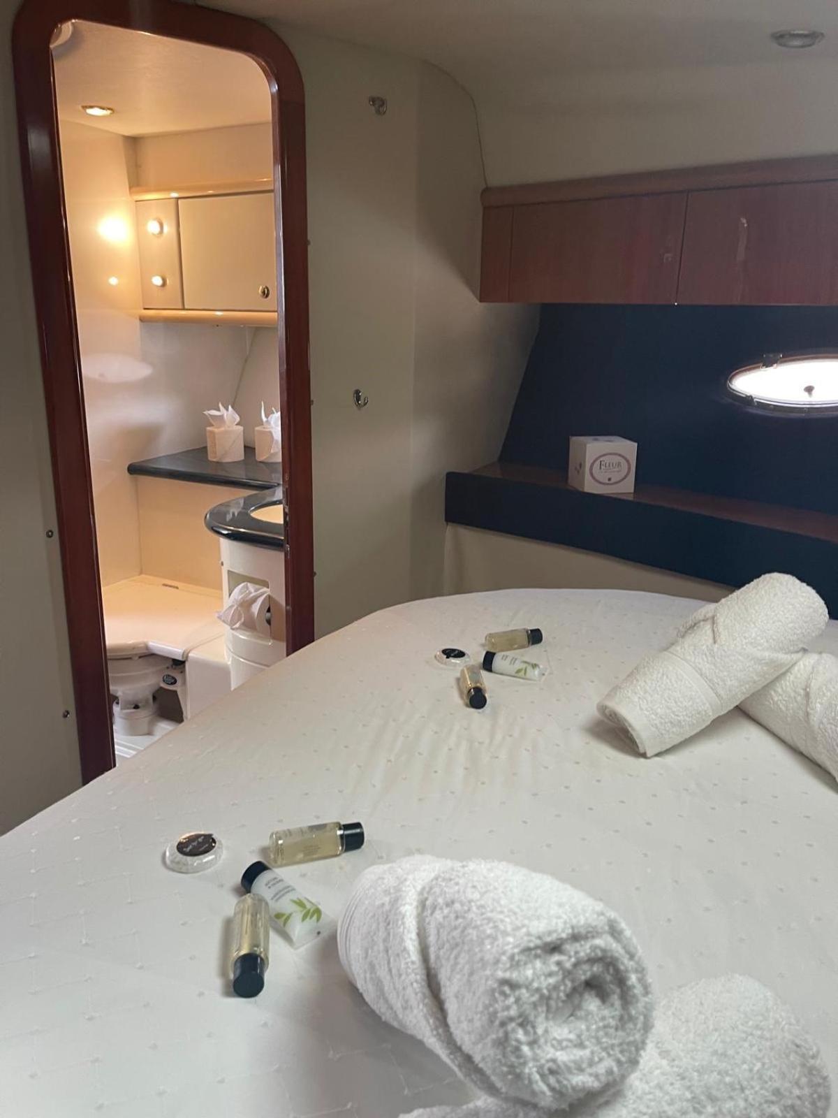 Boat Accommodation Ltd Torquay Εξωτερικό φωτογραφία